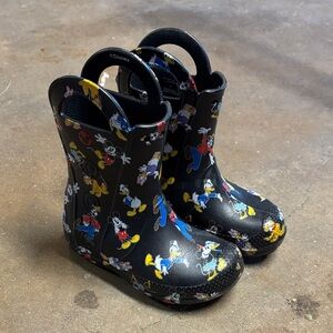 Crocs Mickey Mouse and Friends Handle It Rain Boot